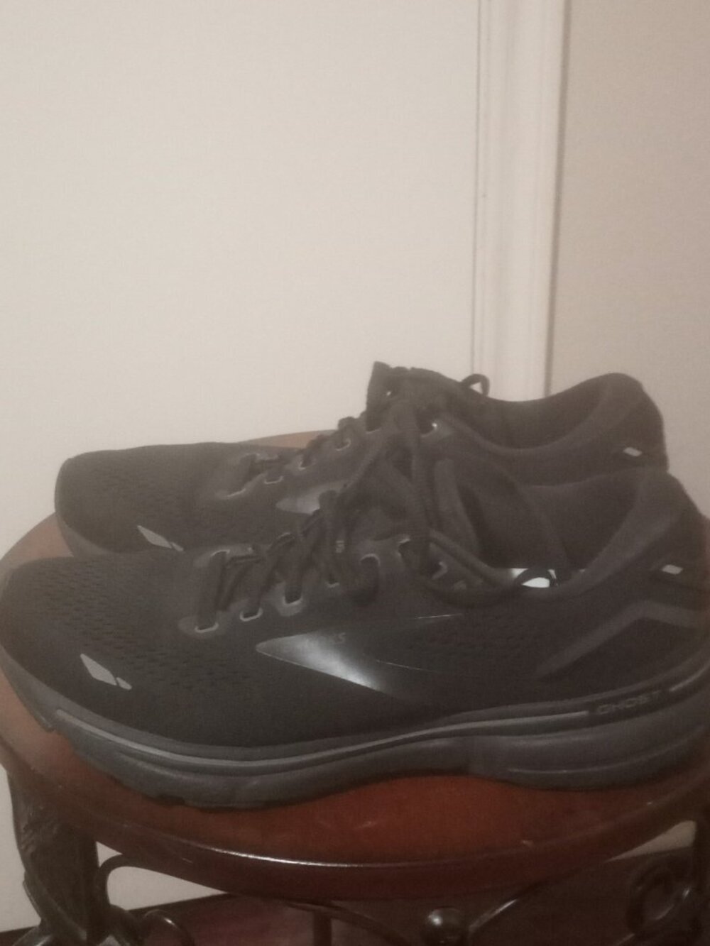 Brooks Women Ghost 15 1203801B020 Triple Black Running Shoes Sneakers Size 10 B - Picture 10 of 13